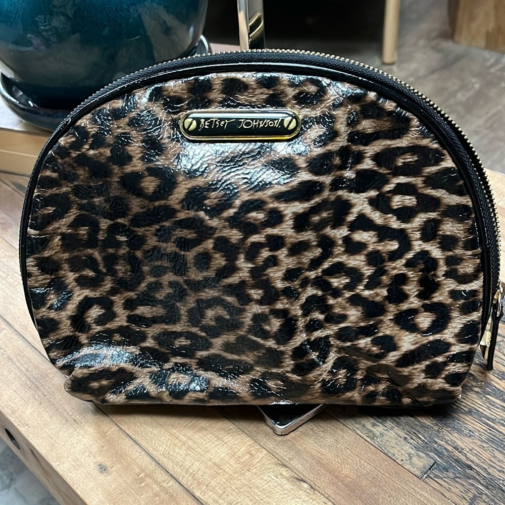 💥$5 SALE💥BETSEY JOHNSON animal print accessory bag
